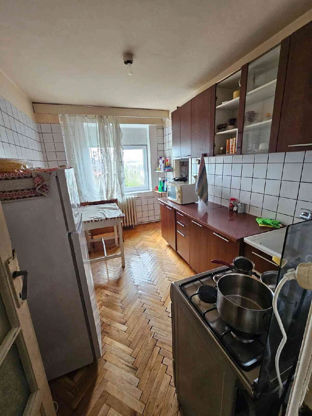 Proprietar ofer spre inxchiriere 2 camere