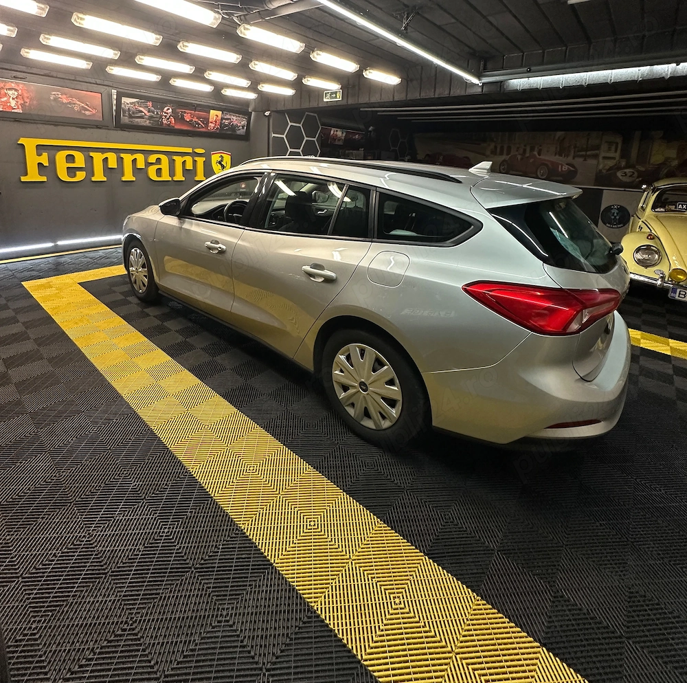 Proprietar vand Ford Focus