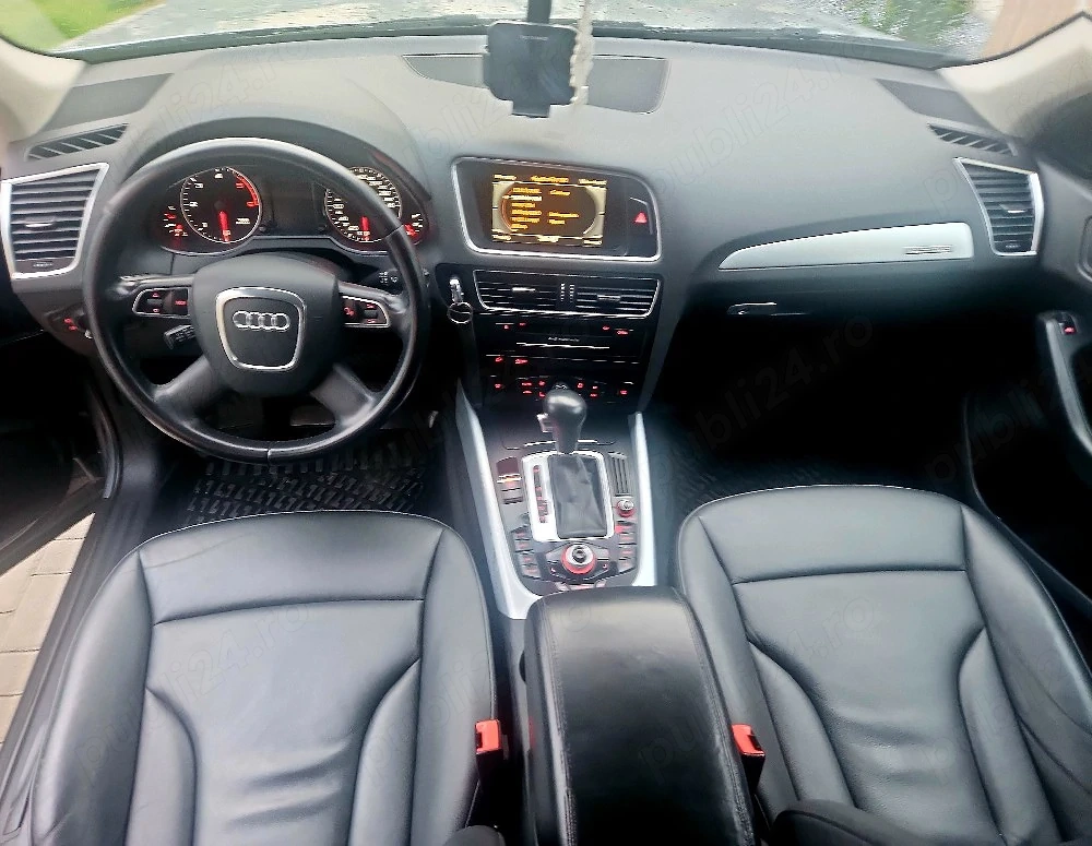 Vând Audi Q5