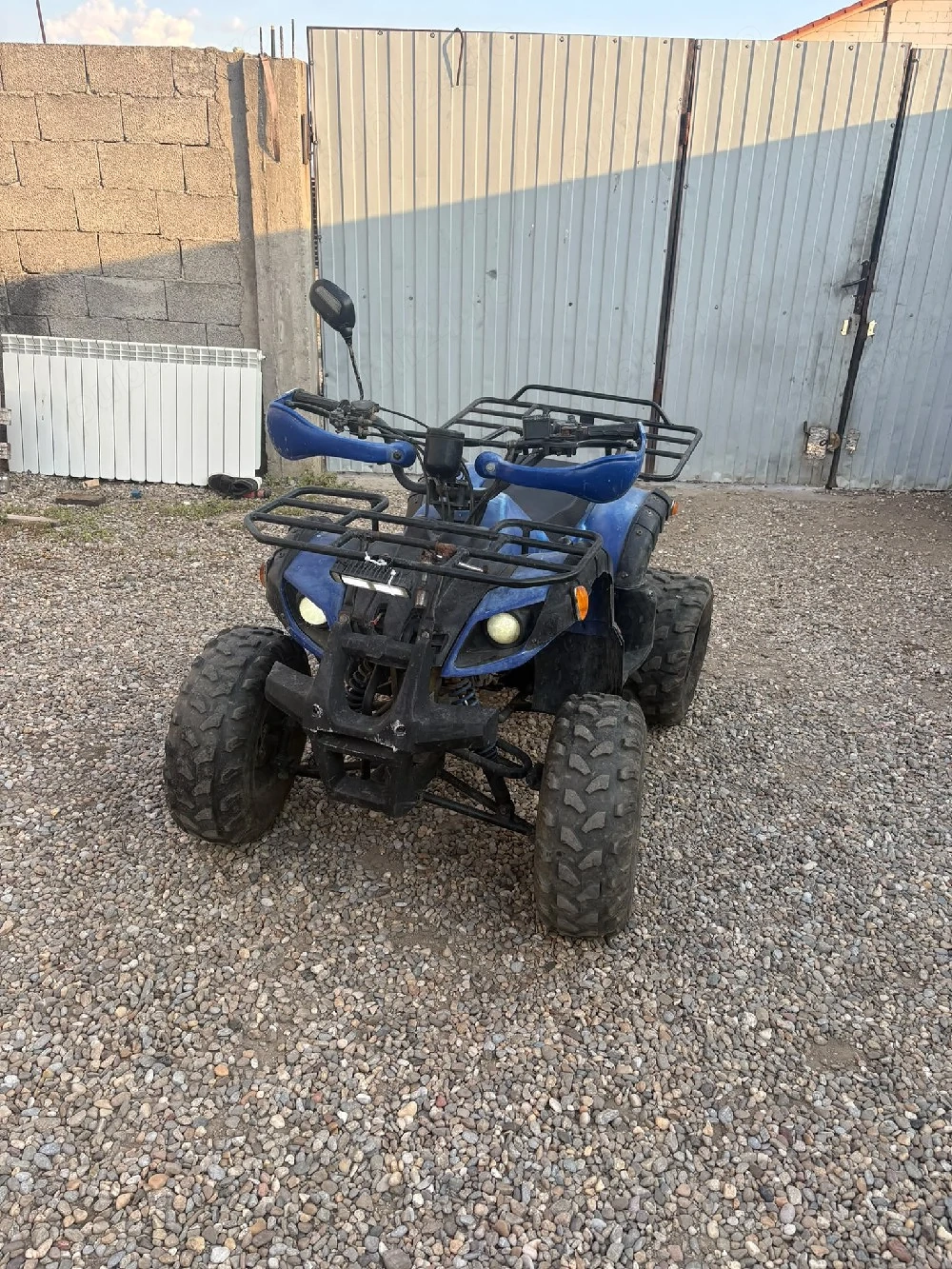 vand doua atv-uri