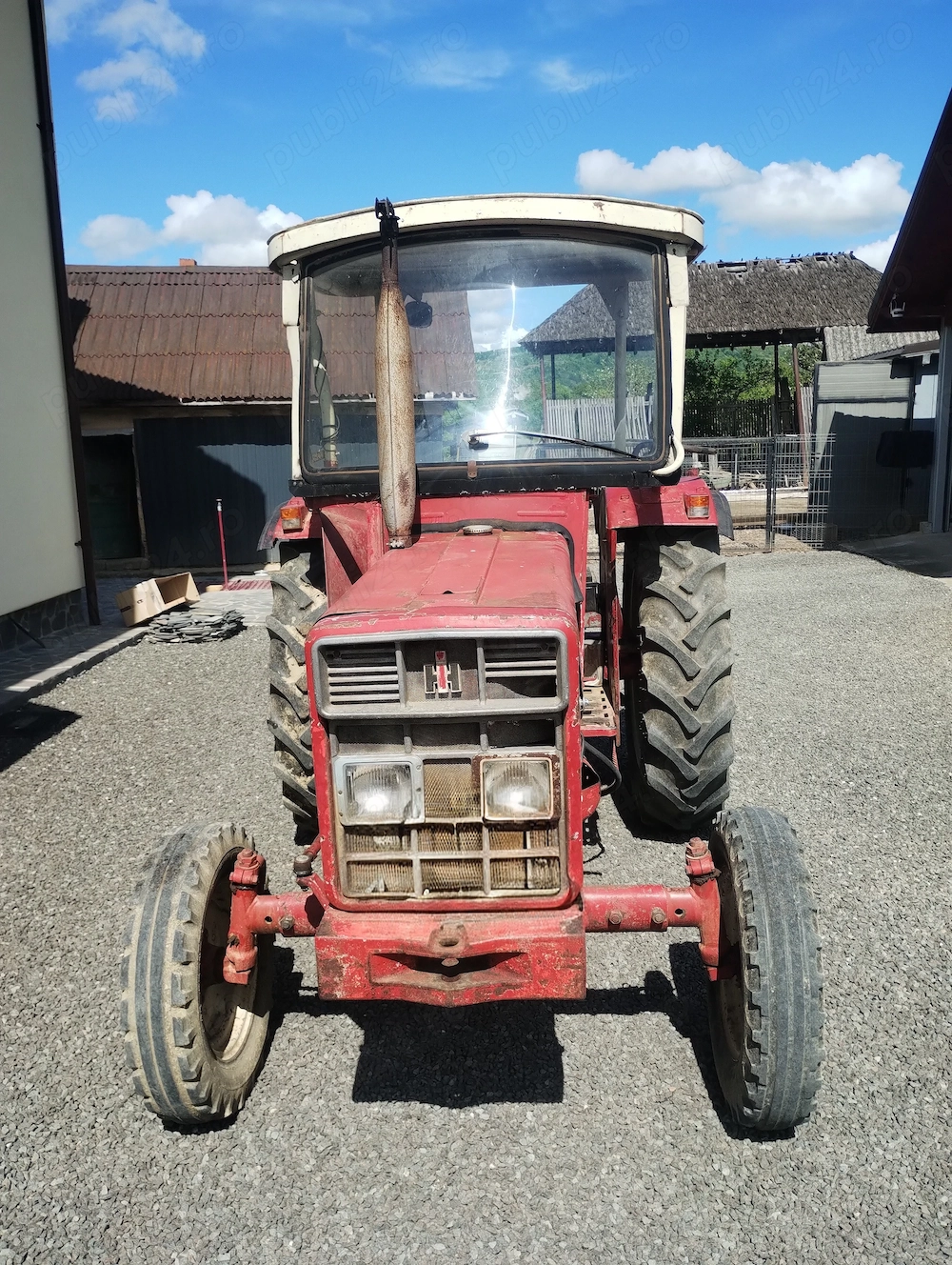 Tractor international 453
