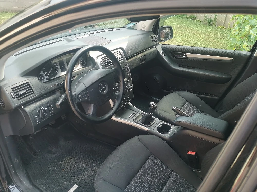 Mercedes-Benz B170
