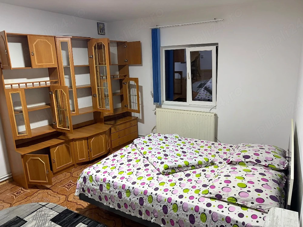 Camere de inchiriat .