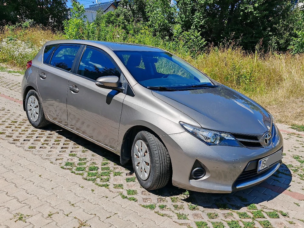 Toyota Auris 1.33 benzină 2014 | Proprietar, Istoric complet Toyota Iași
