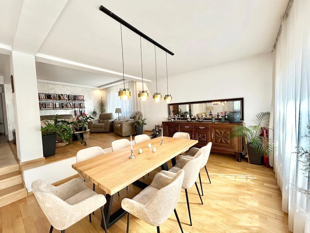 Casa individuala - Odaile Otopeni - 8 camere - 4 bai - 474mp - 903mp teren