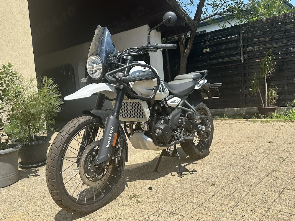 Vând Royal Enfield Himalayan 450 Kamet White Tubeless (SS)   Nouă, 2 km   Accesorizată