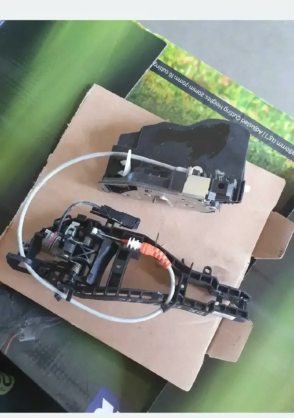 încuietoare usa stânga față încuietoare bmw E81 E82 E87 f20 f21 f22 f23 e90 e92 e92 f30 f31 f34 f10 