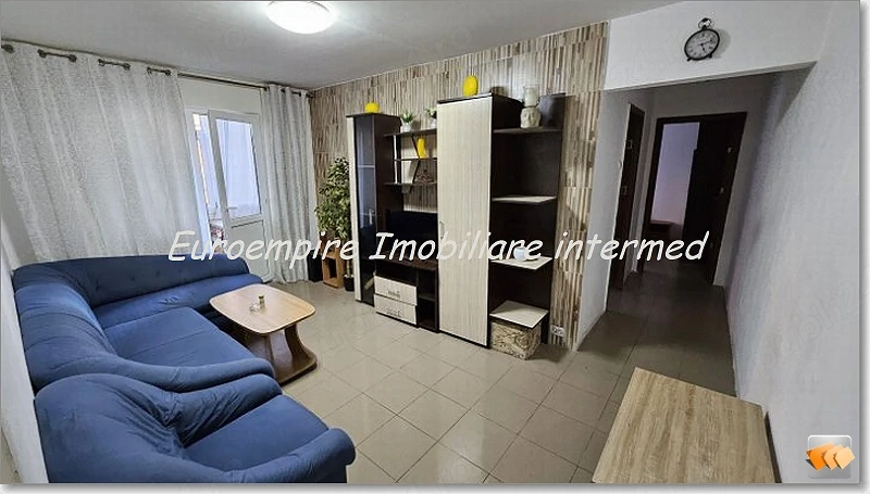 Apartament 3 camere de vanzare zona KM 4-5