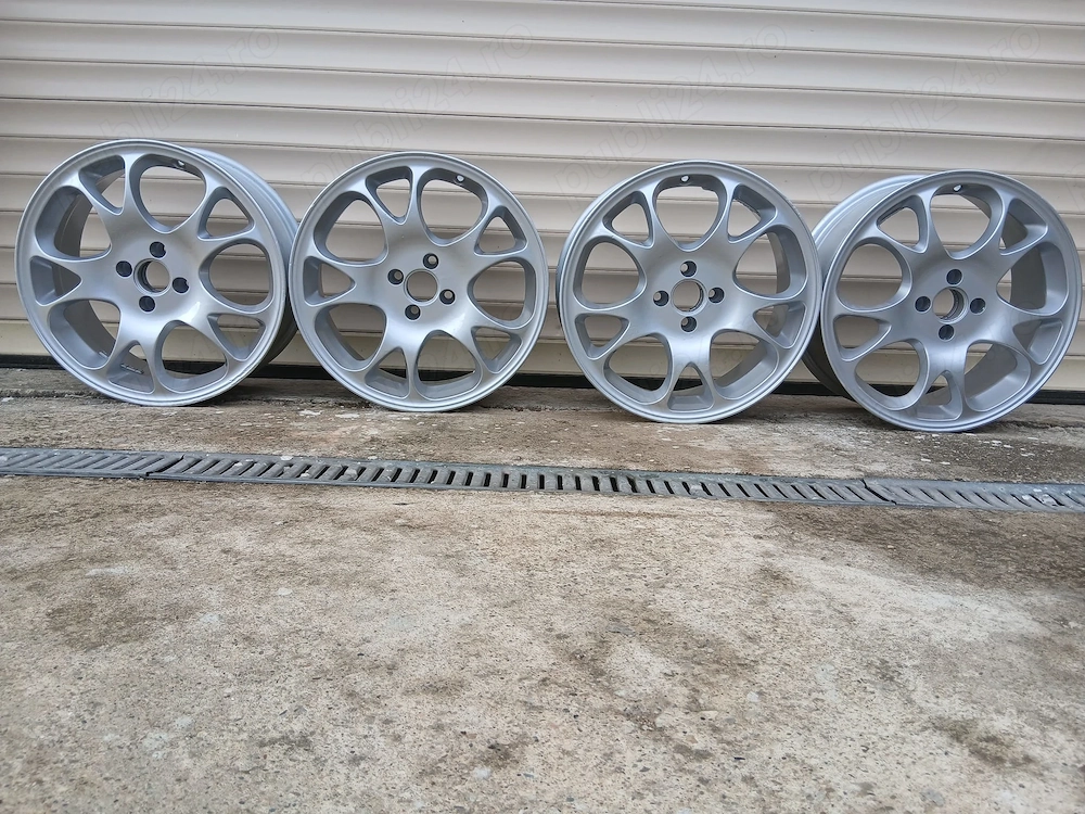 Vând jante aliaj R17 cu prindere 4x100 ET40