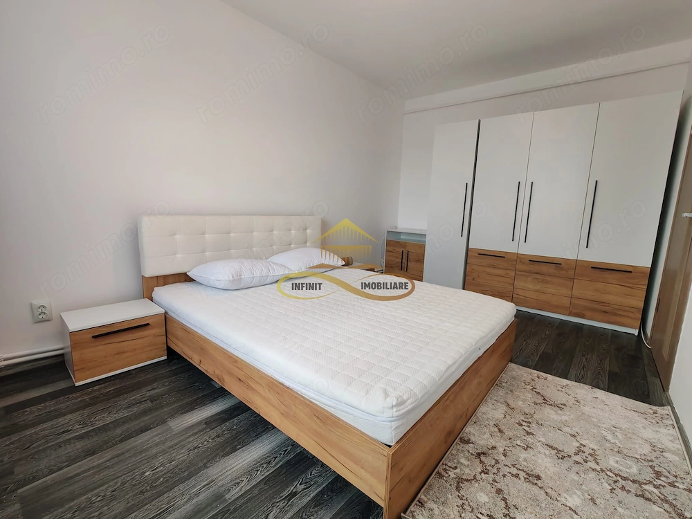Apartament 2 camere decomandate, Str. 9 Mai