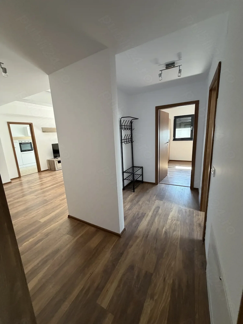 Inchiriez apartament mare cu 3 camere  langa Kaufland Dumbravita