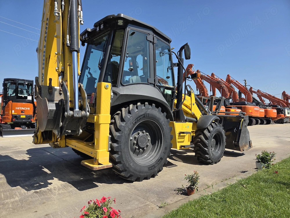 Buldoexcavar New Holland B100D, Ex Demo, 2025, 184h, Full Option-75900 EUR+Tva