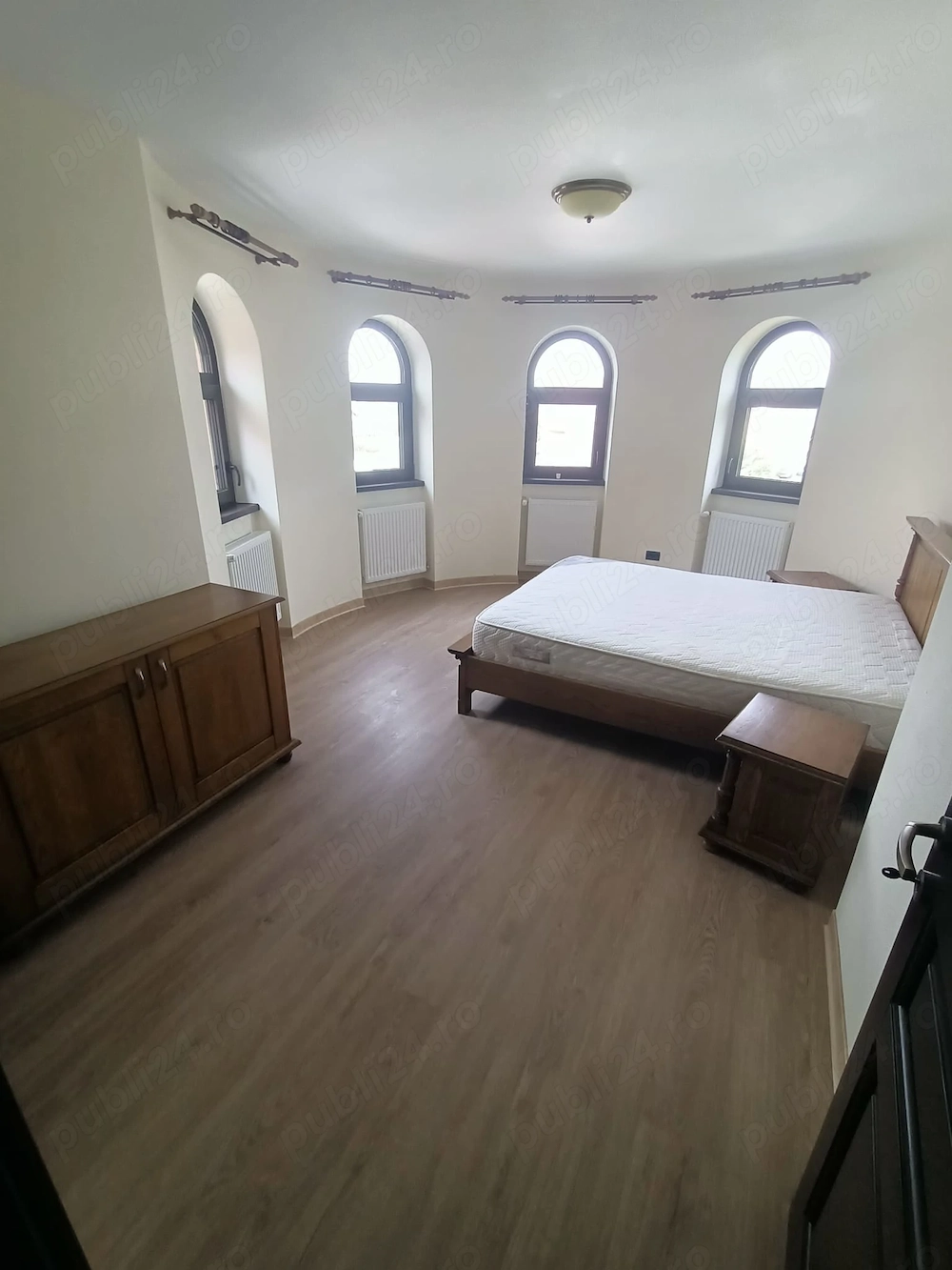 Inchiriez apartament 