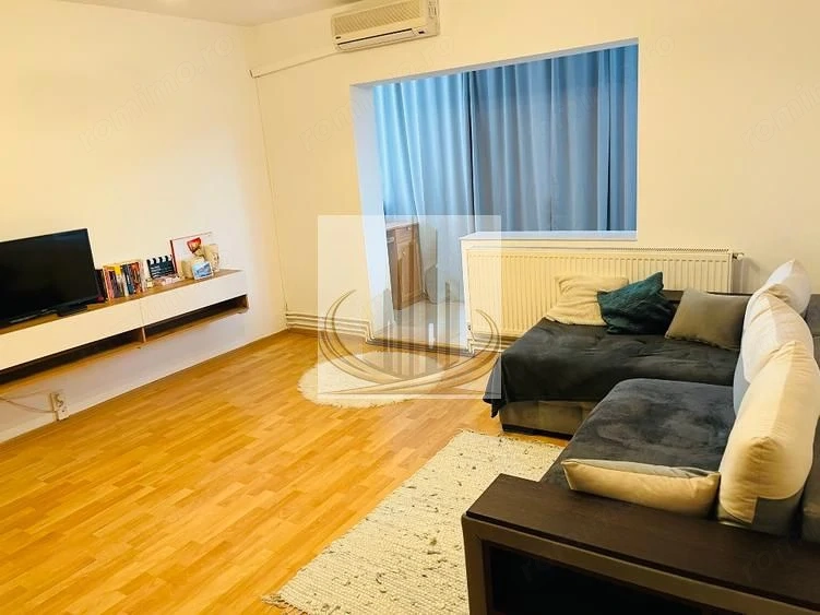Vând apartament cu 2 camere-Aradului