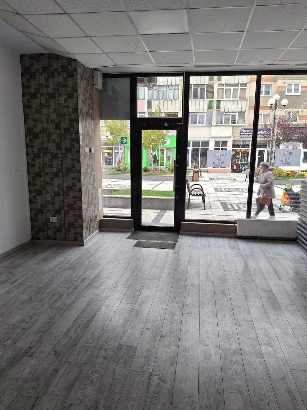 Spatiu comercial esplanada Pascani