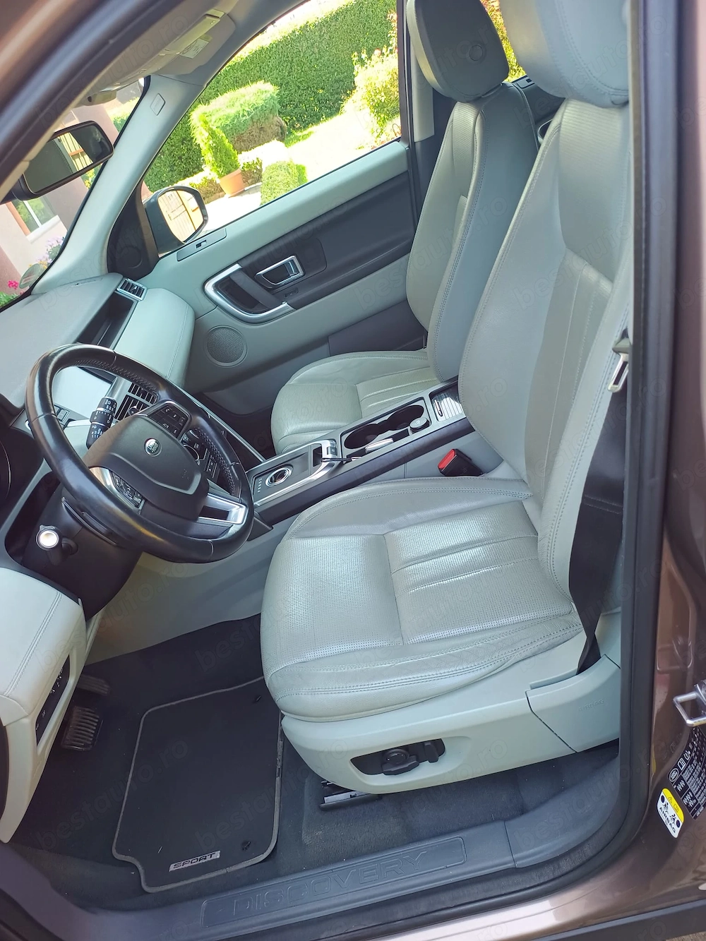 Land Rover Discovery Sport 2.0 Diesel   7 LOCURI