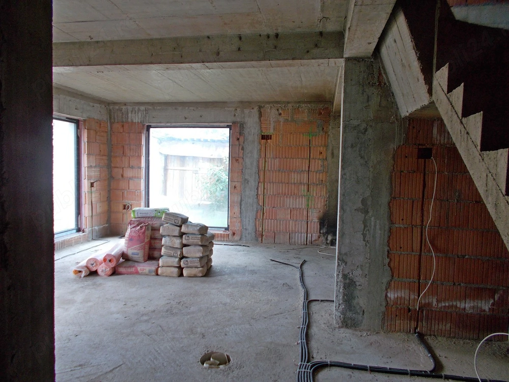 Duplex, Sanandrei, P+M, 4 camere, 242mp teren, la gri, alt stadiu