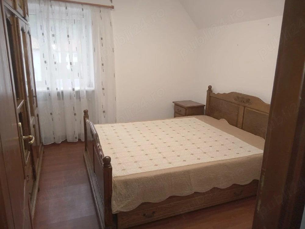 Vând apartament cu două camere 