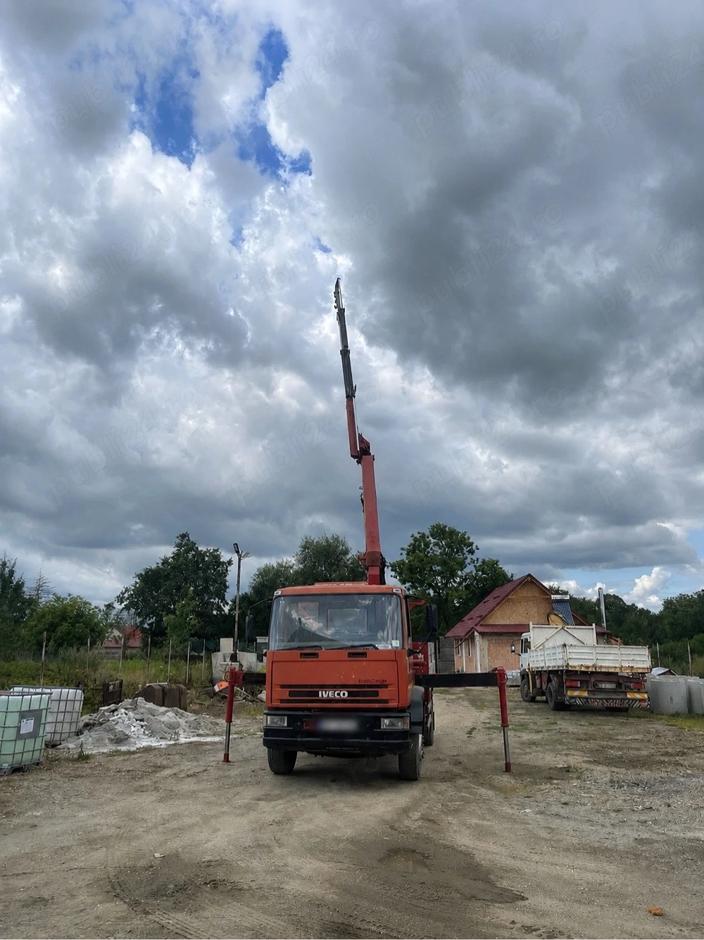 Vand Iveco eurocargo 1993 echipat cu macara palfinger 
