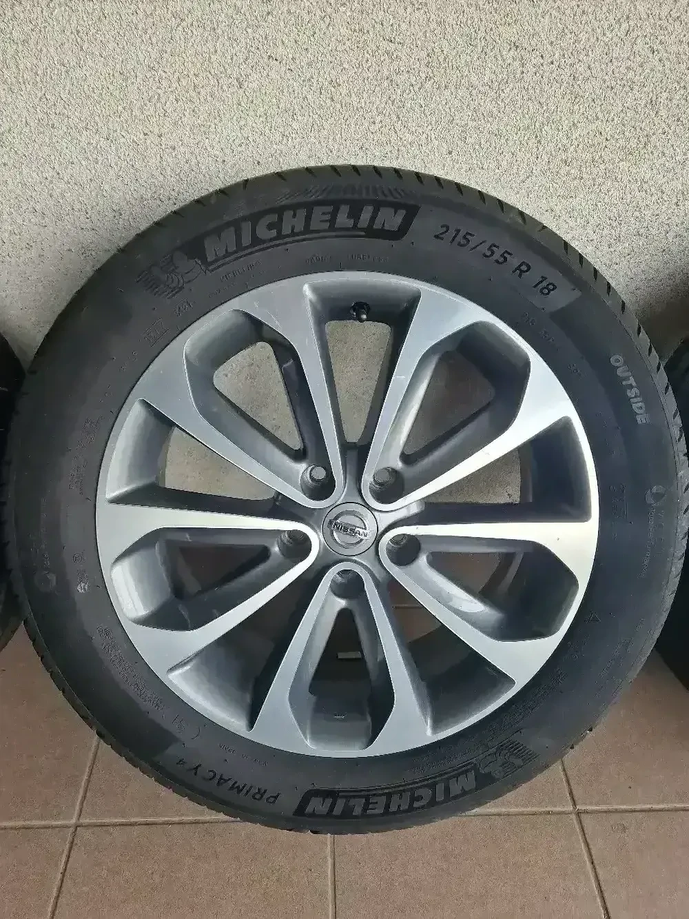 Jante de aliaj Nissan 18" cu anvelope 215/55/18
