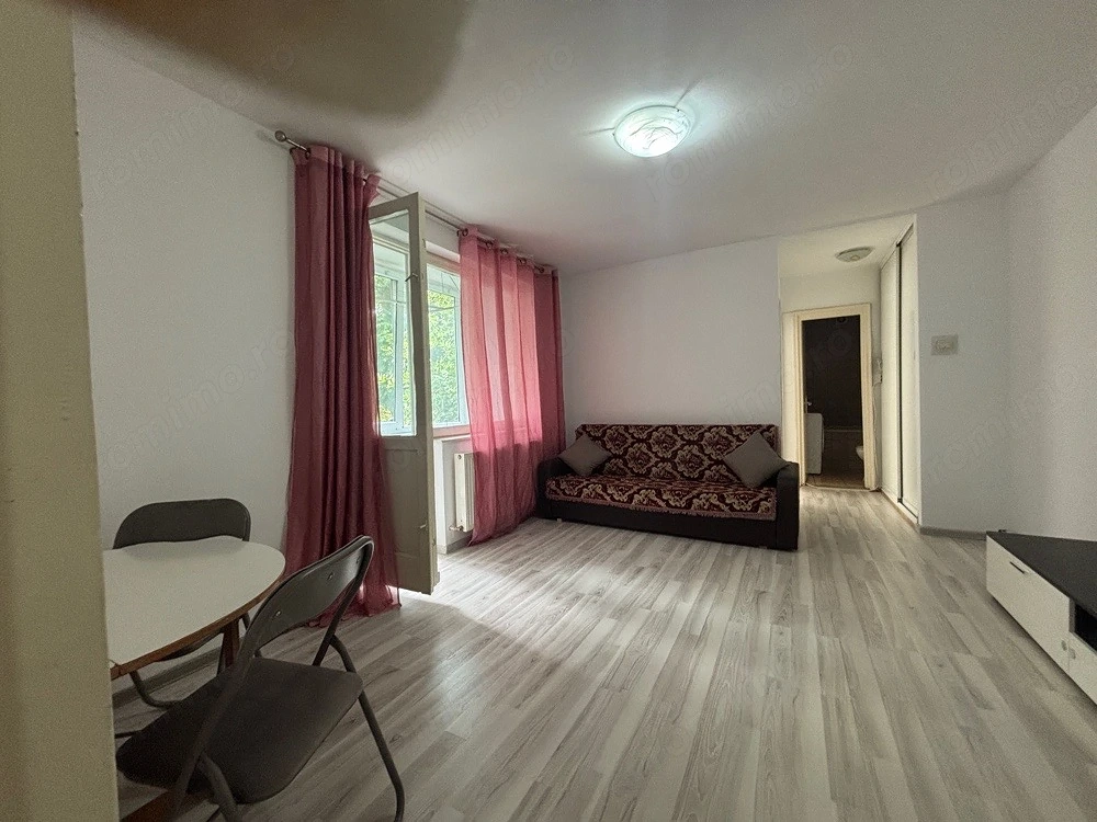 Apartament 3 camere de inchiriat , central