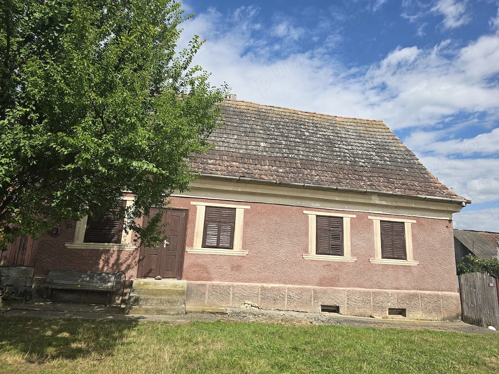 Casa localitatea Monariu