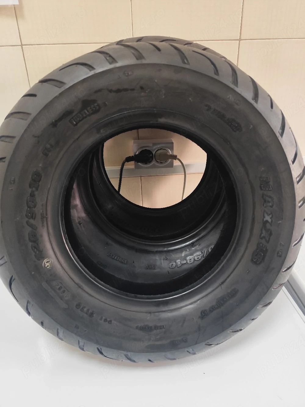 Anvelope Maxxis pentru scuter 