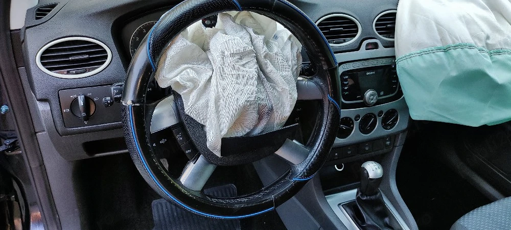 Dezmembrez ford focus