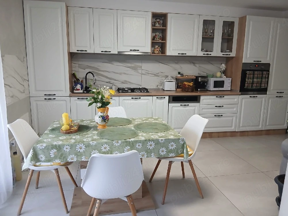 vând duplex 