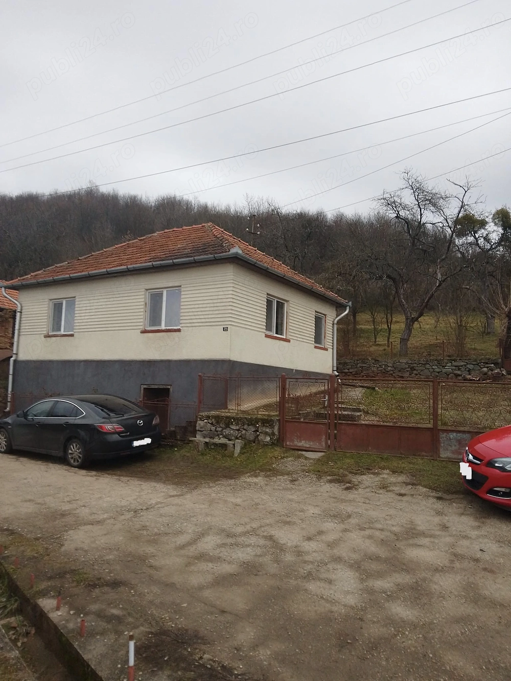 Casă de vânzare la țară