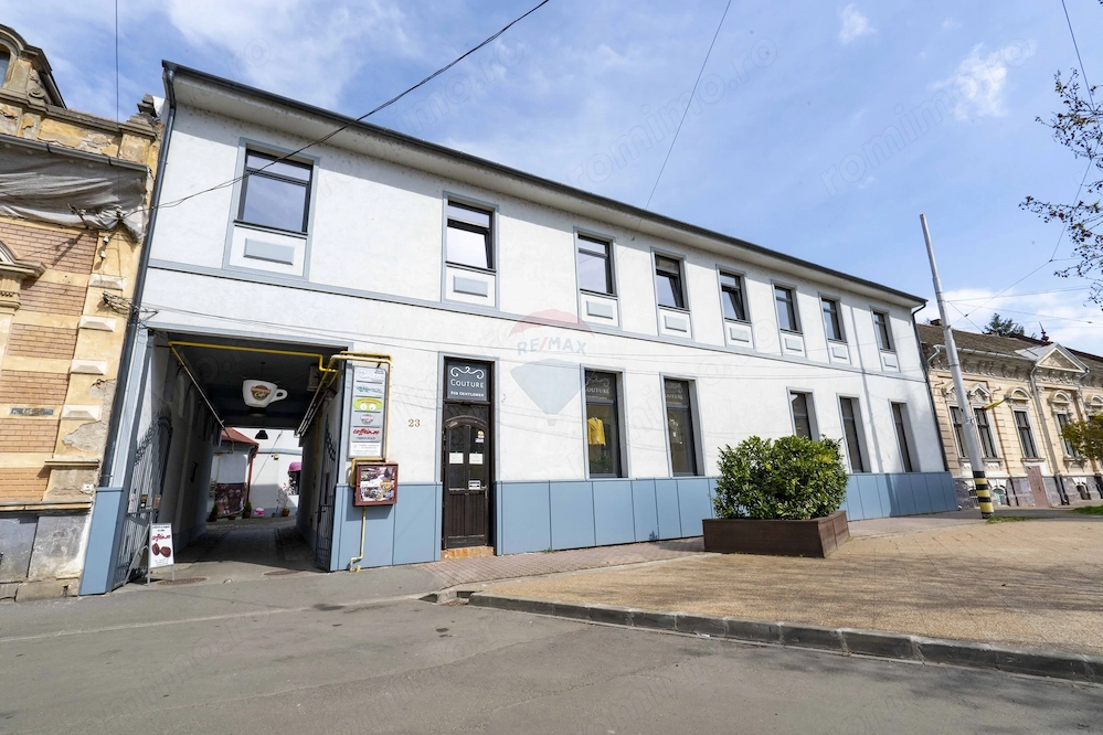 Clădire comercială de vânzare, 2240mp, Ultracentral, str Primăriei