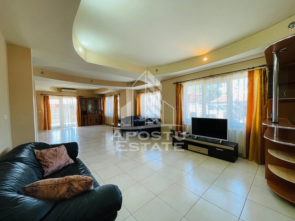 Apartament cu 3 camere la vila/ zona Intim/ 140 mp