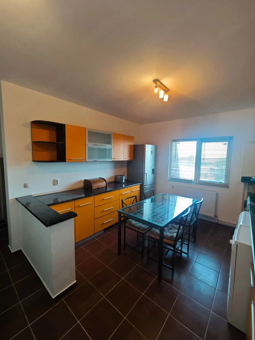 De închiriat   în Buzău Apartament 3 camere
