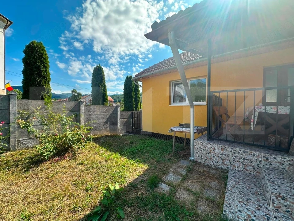 Casă de vânzare, teren generos, ideală pentru familie, Certeju de Sus