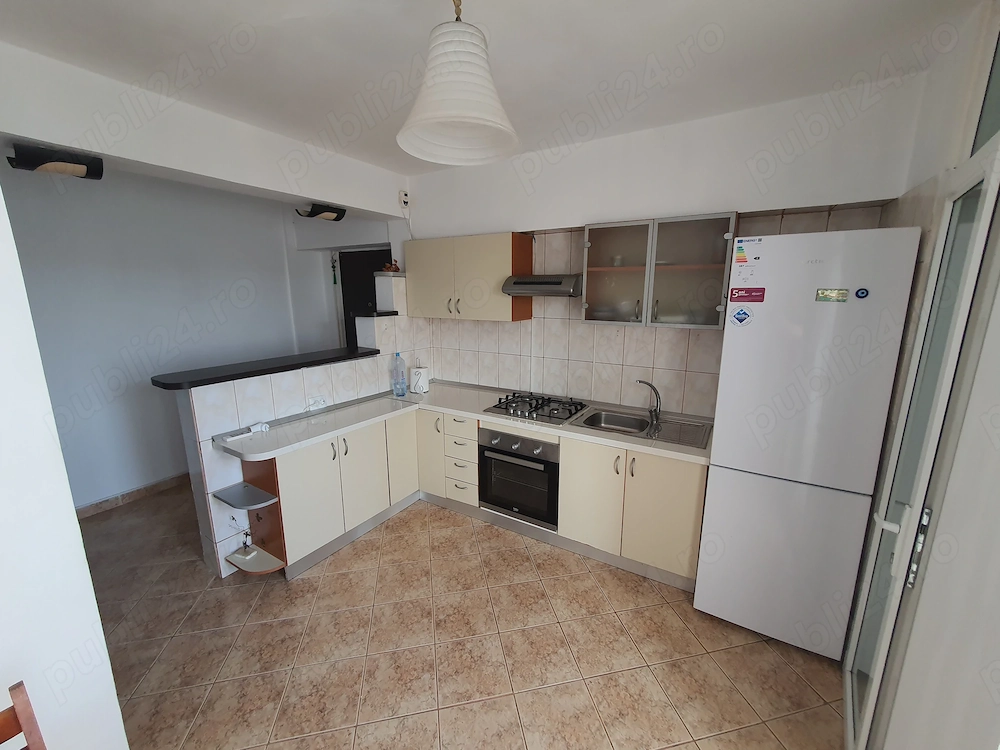 Inchiriez Apartament 4 Camere decomandat Militari Uverturii 91 mp, 2 balcoane Etaj 8