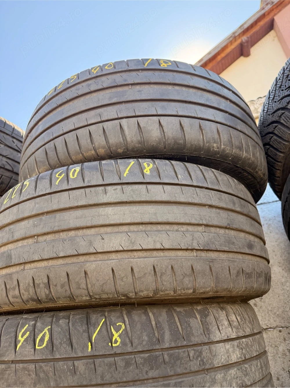 225/40 R18 Michelin 