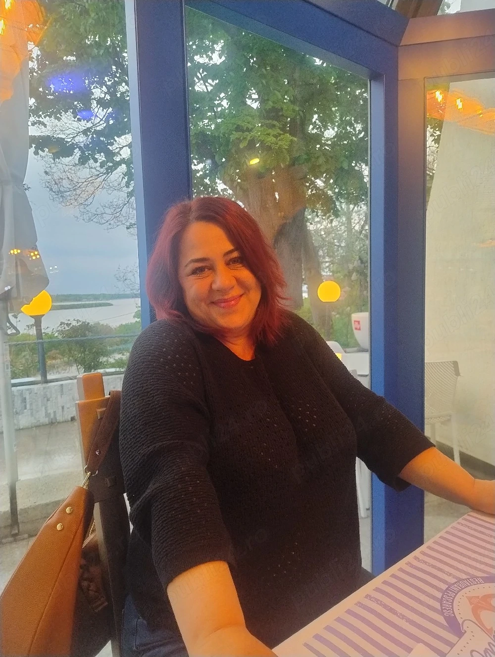 Bună ziua! Mă numesc Laura Gabriela Burlacu, am 51 de ani! Caut job!
