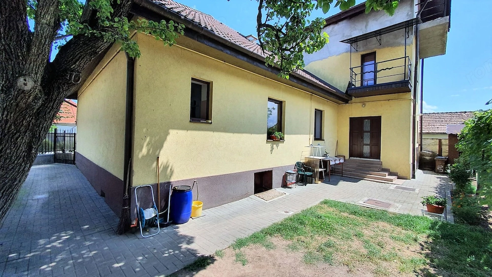 Casa 300 mp cu teren 430 mp Calea Poplacii