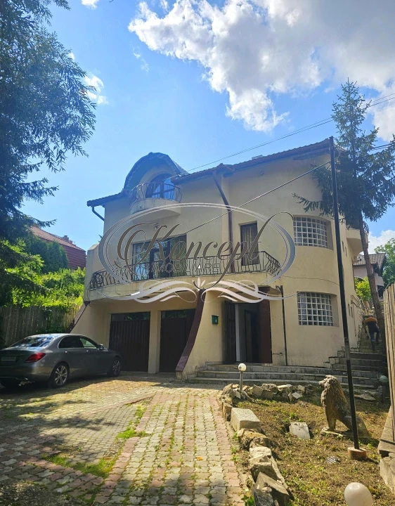 Zona Sigma - casa cu 6 parcari si gradina