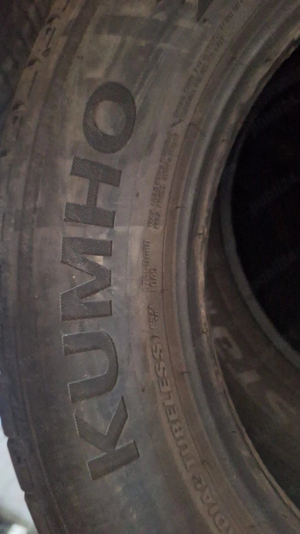 205.60r16 Kumho ecsta ps71
