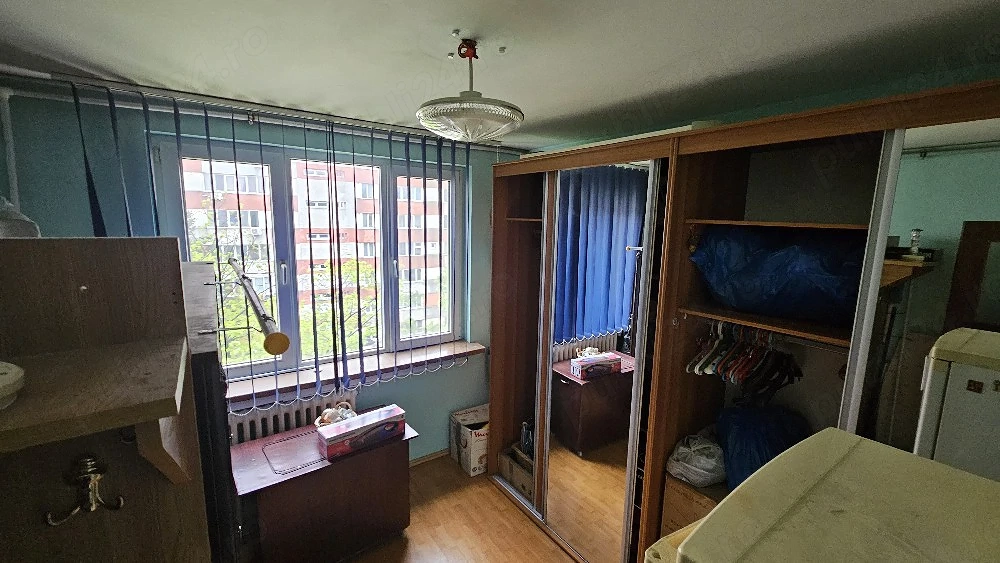 Vând apartament cu 3 camere, 4 4, Antiaeriană