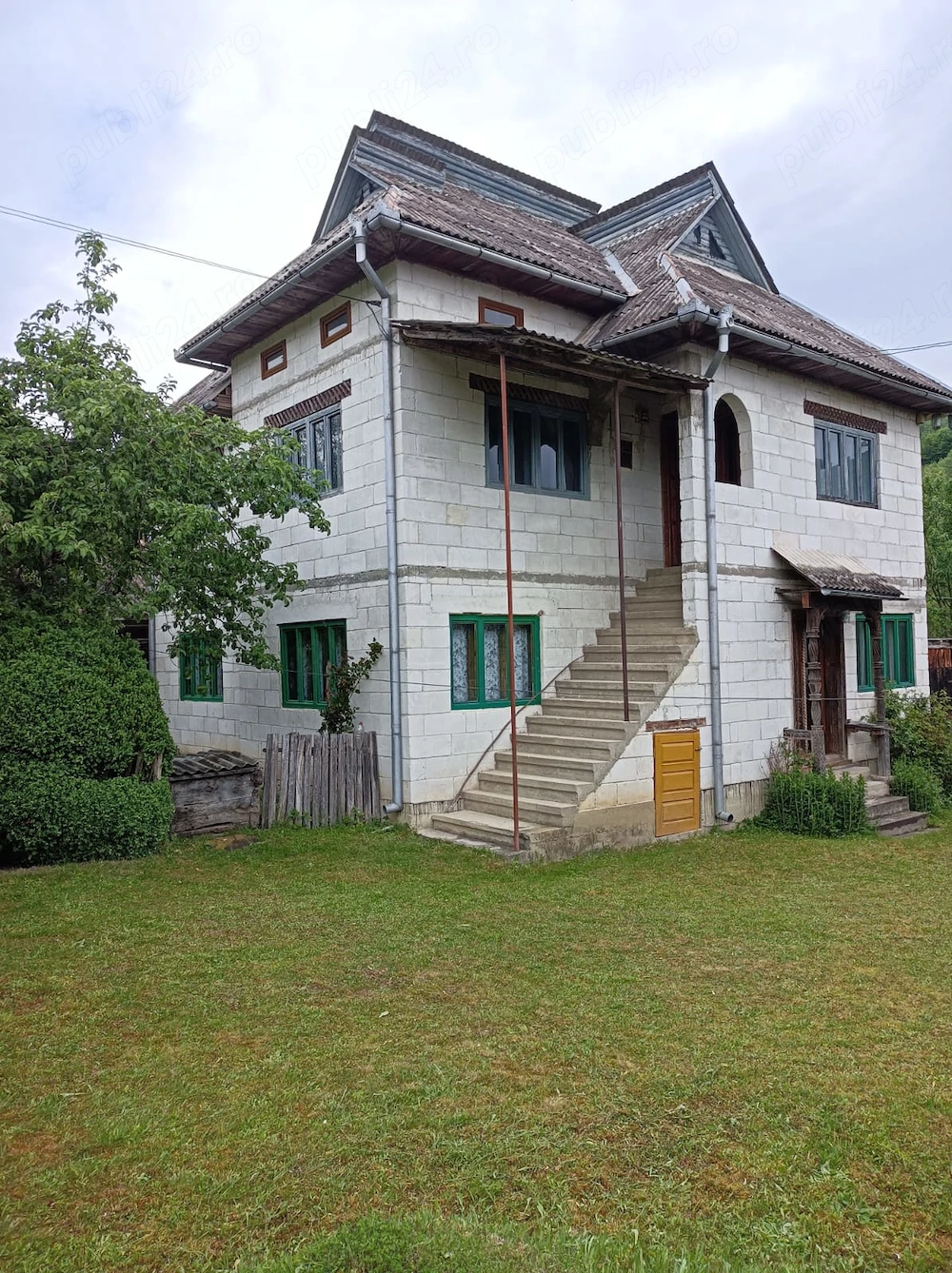 CASĂ + 3,5 ha TEREN lângă Mănăstirea Strâmtura, Valea Izei, Maramureș