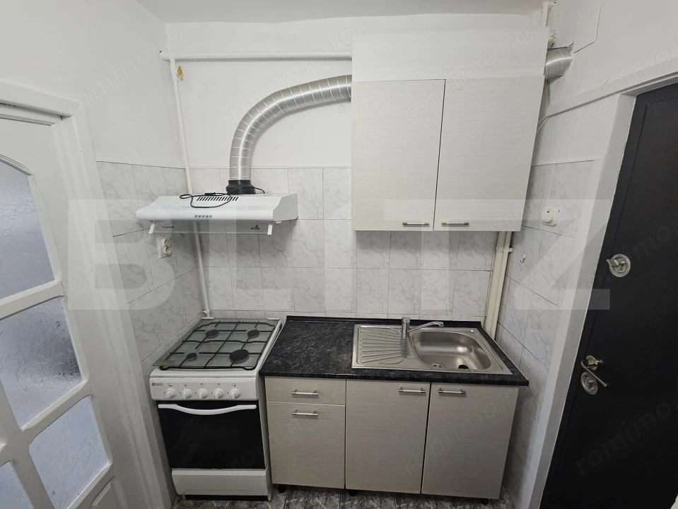 Garsoniera de vanzare, 22 mp, zona Nicolina