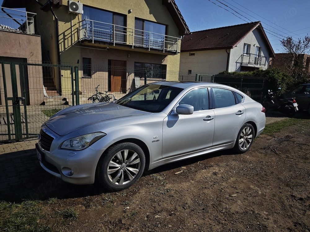 vand infiniti m35h GT Premium