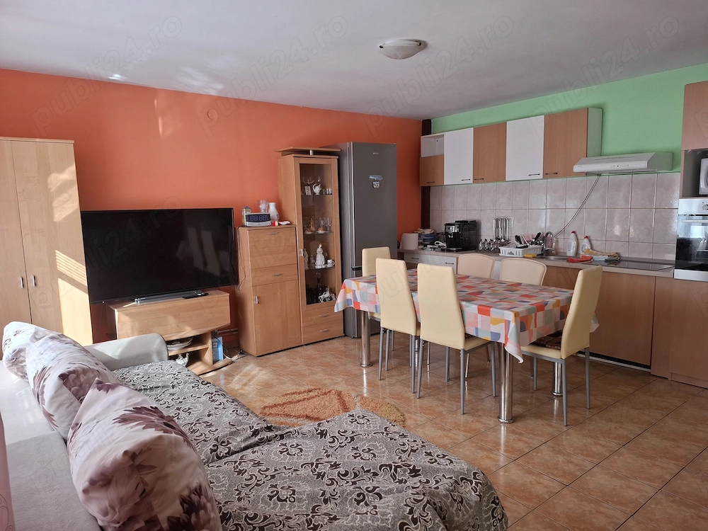 Vand apartament 4 camere in casa cu mansarda in Oradea, Simion Bărnuțiu, zona centrală