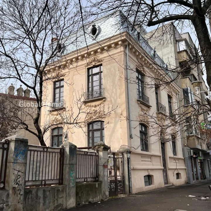 Historic Villa + 306sqm Land | Arh Ion Berindey | Dinicu Golescu - Ultracentral