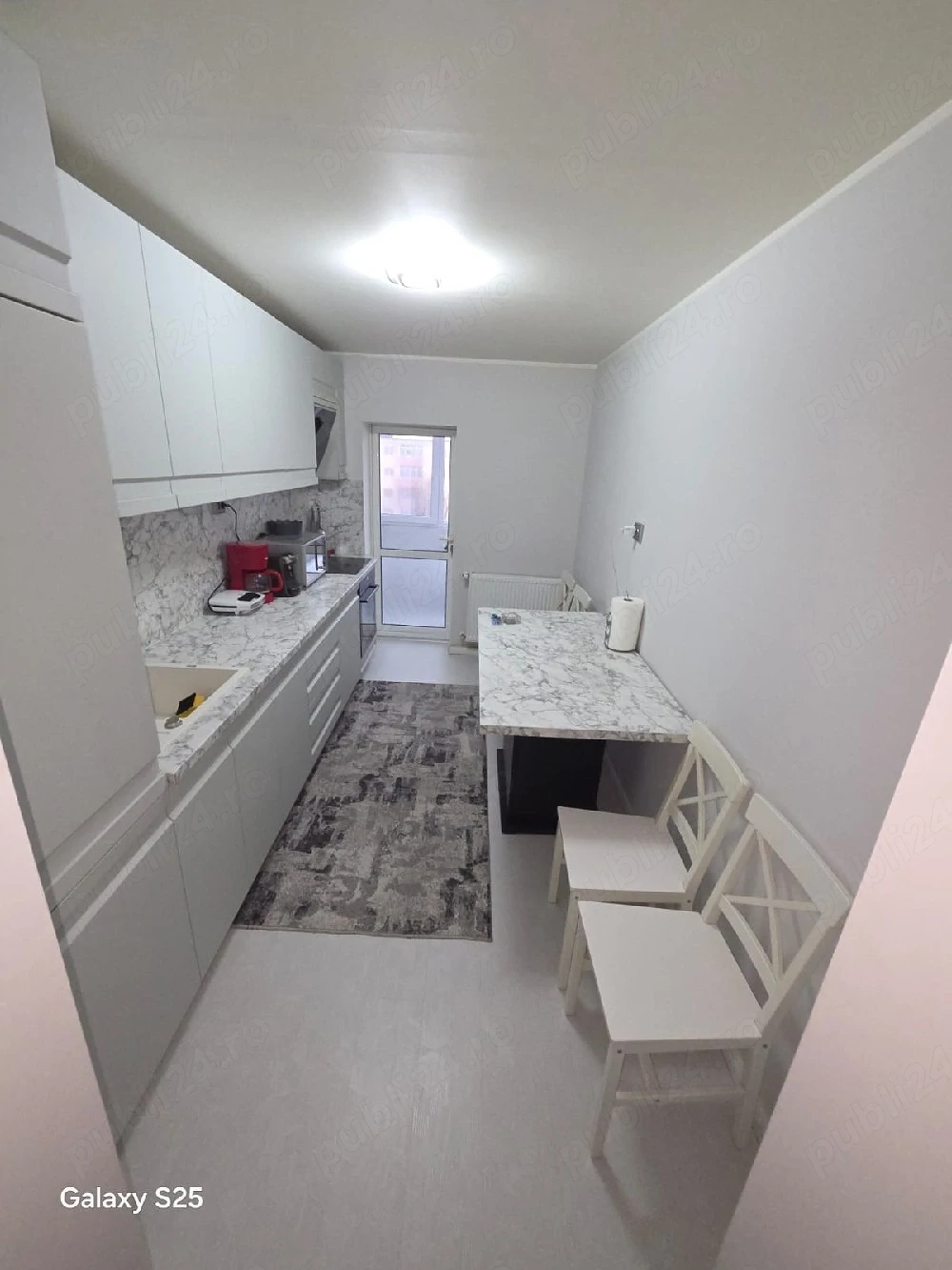Se Vinde Apartament lux 3 camere Decomandat 