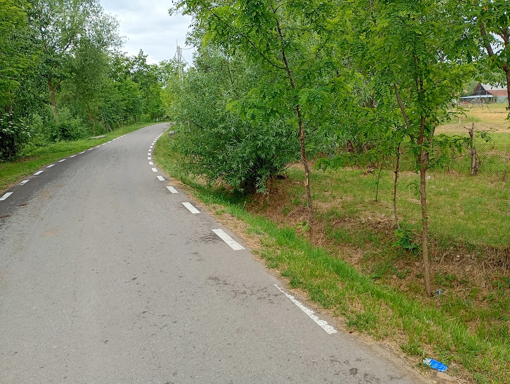 Teren intravilan 756 mp in localitatea Borozel, jud Bihor,, cu schița cadastrala și utilități