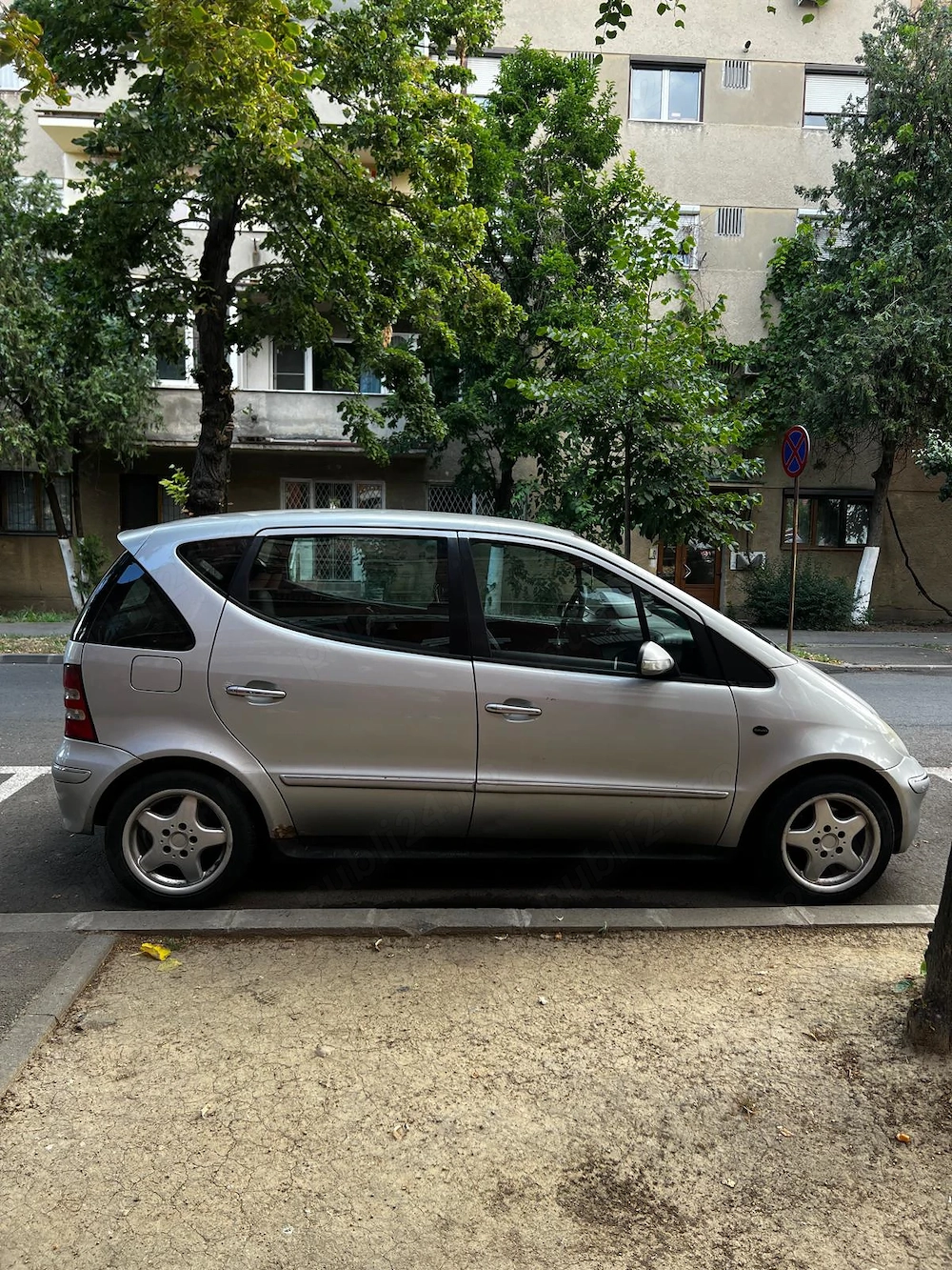 Vând Mercedes A170