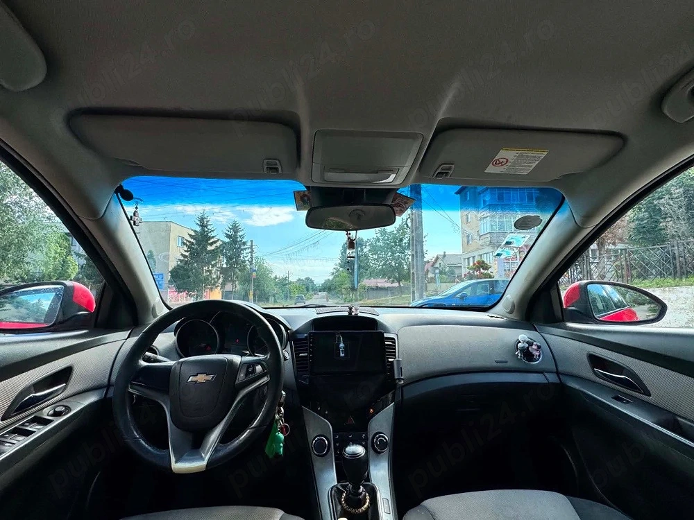 Chevrolet Cruze LS  Motor 1.6 benzină  Euro 5 